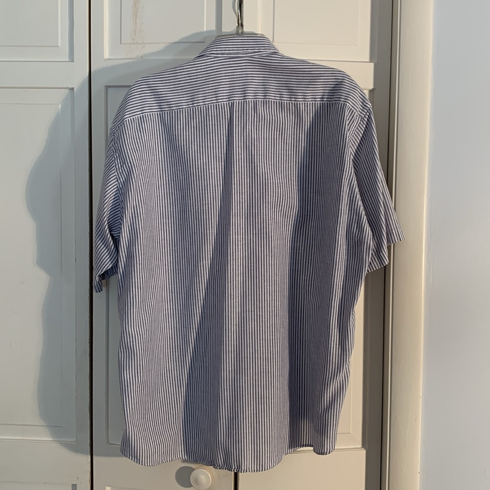 Manhattan Shirtmakers Blue and White Striped Men's Button-Up Shirt EUC - Picture 4 of 7